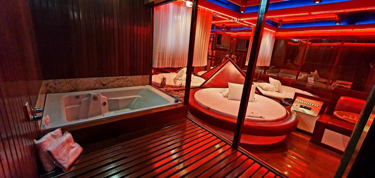 Love hotel Fantasy 5 *