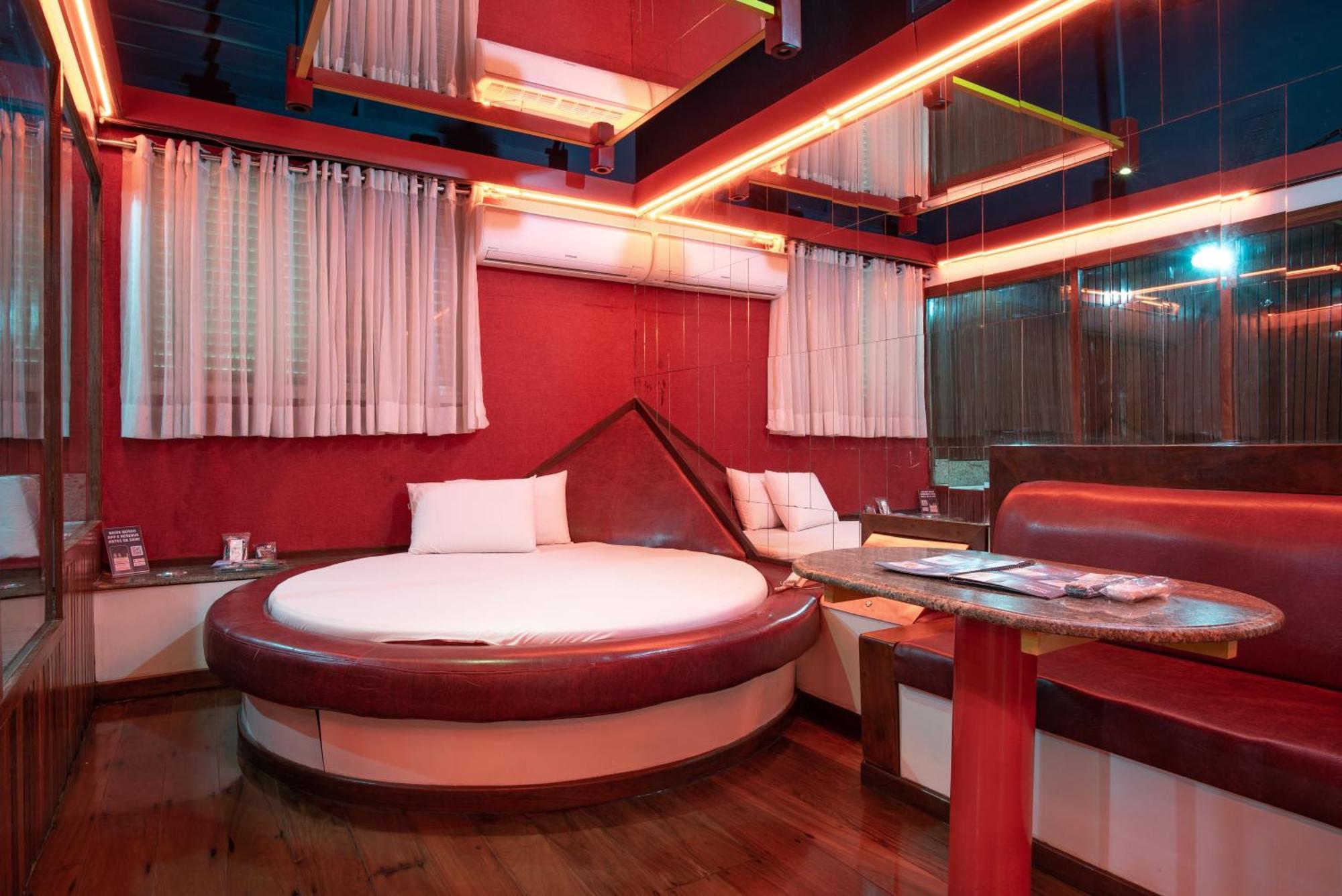 Love hotel Fantasy 5 *