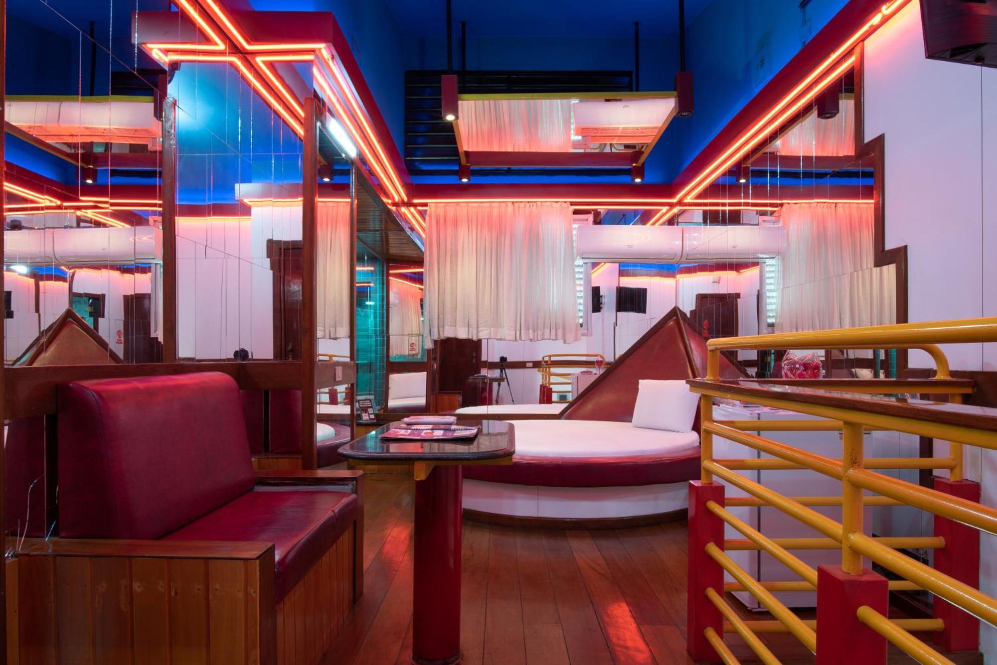 Love hotel Fantasy 5 *